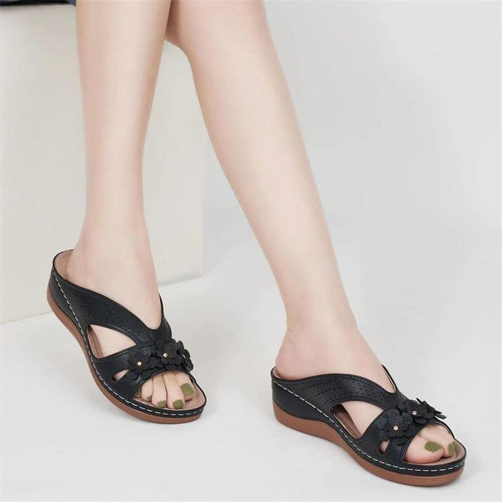 Damen Bequeme Pantoletten mit Blumenapplikation und orthopädischer Dämpfung – Sorelia
