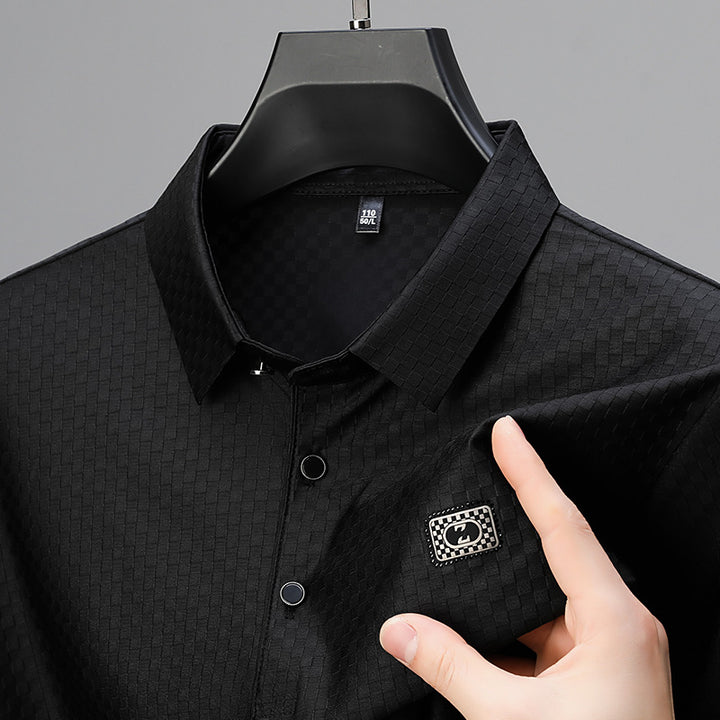 Herren elegantes Poloshirt mit strukturierter Oberfläche und praktischen Details Echoarchiv