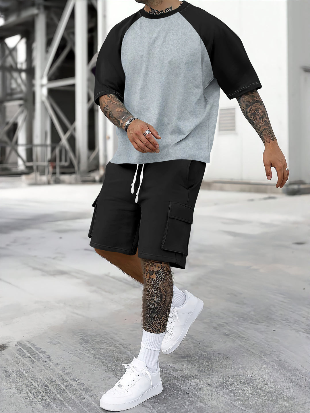 Herren Sportliches T-Shirt und Cargo-Shorts Set mit Kontrastärmel und praktischen Taschen Echoarchiv