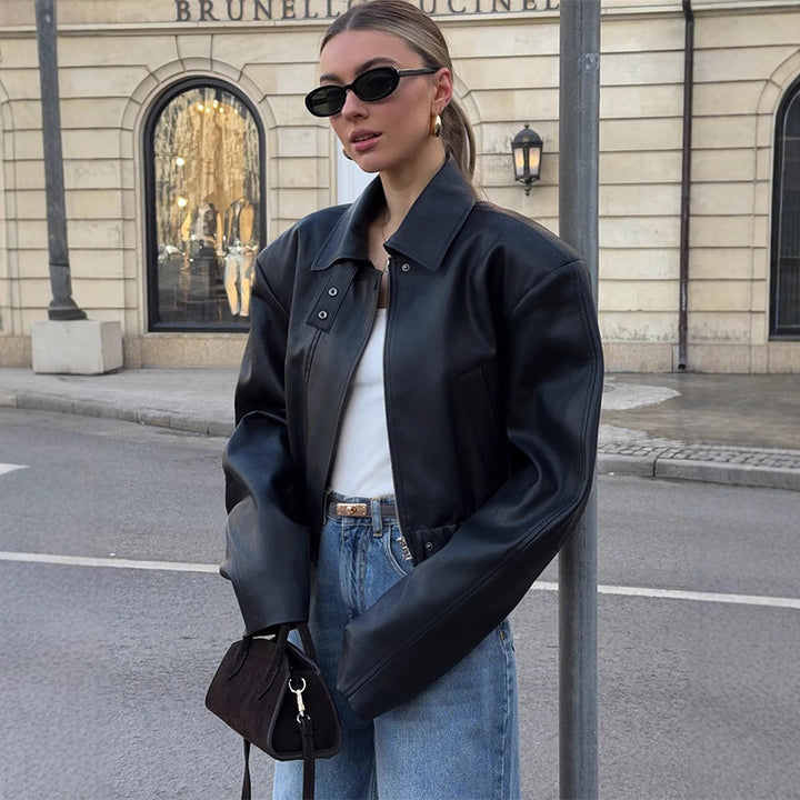 Damen Kurzgeschnittene Oversize-Lederjacke mit Hemdkragen, Cropped‑Silhouette und extraweiten Ärmeln Echoarchiv