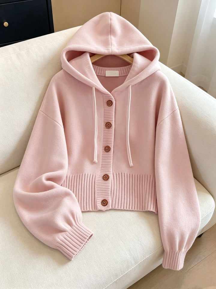 Damen Kapuzen-Strickcardigan mit Knopfleiste, geripptem Bund und Oversize-Ärmeln – Auréline