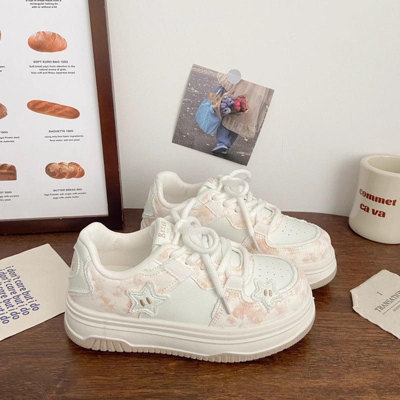 Damen Sneakers mit modischen Stern-Applikationen und dämpfender Sohle Echo Archiv