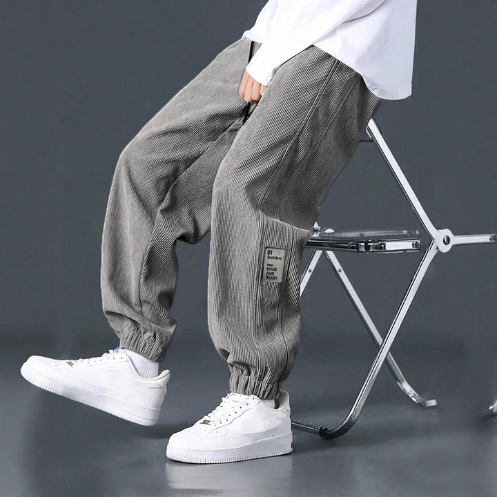 Herren nan Relax-Freizeithose aus feiner Breitkordstruktur mit Tunnelzug und elastischen Knöchelabschlüssen Echo Archiv