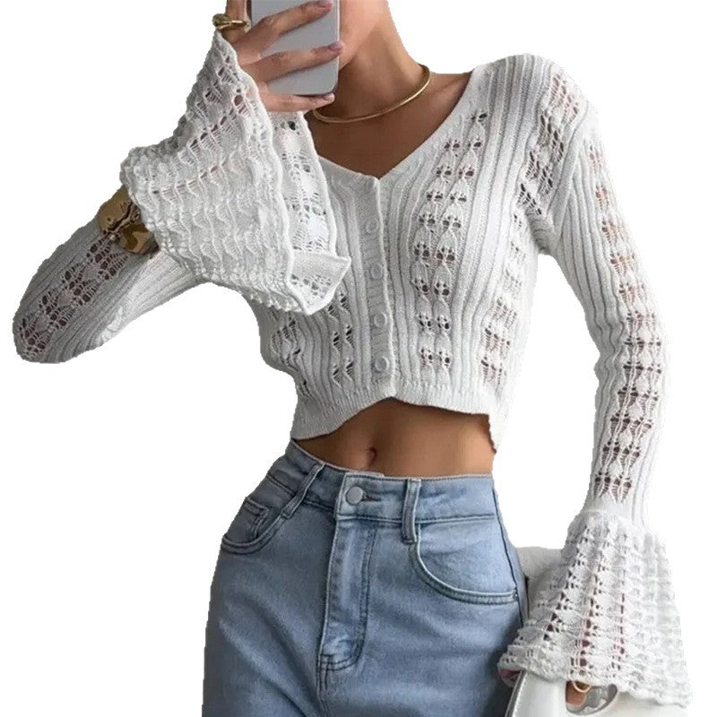 Damen Strickjacke im filigranen Design mit herzförmigen Ausschnitten Echo Archiv