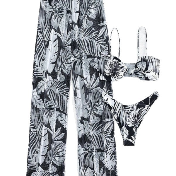 Damen Badeoutfit mit floralem Oberteil und transparenten Palazzohosen Echo Archiv