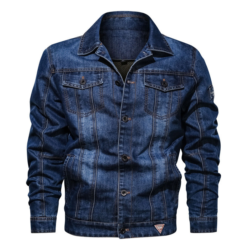 Herren Denim-Jeansjacke im Truckerstil mit gesteppter Innenlage und markanten Ziernähten Echoarchiv