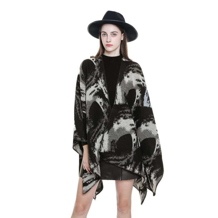 Damen Oversize-Jacquard-Umhang aus Wollmix mit grafischem Aquarellmuster und Kettelkante – Célinea