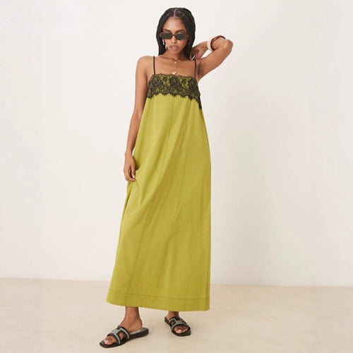 Damen nan nachtwäscheinspiriertes Maxikleid mit Spitzenbustier und schmalen Spaghettiträgern Echo Archiv