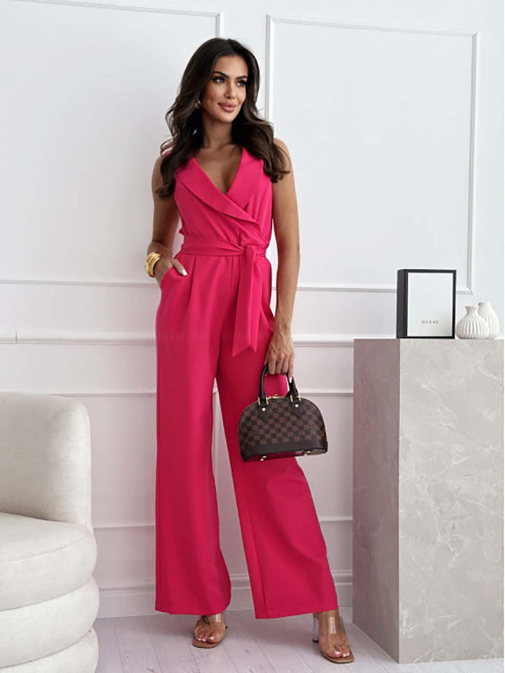 Echoarchiv | Ärmelloser Jumpsuit Elegante Silhouette Aus Edlem Stoff