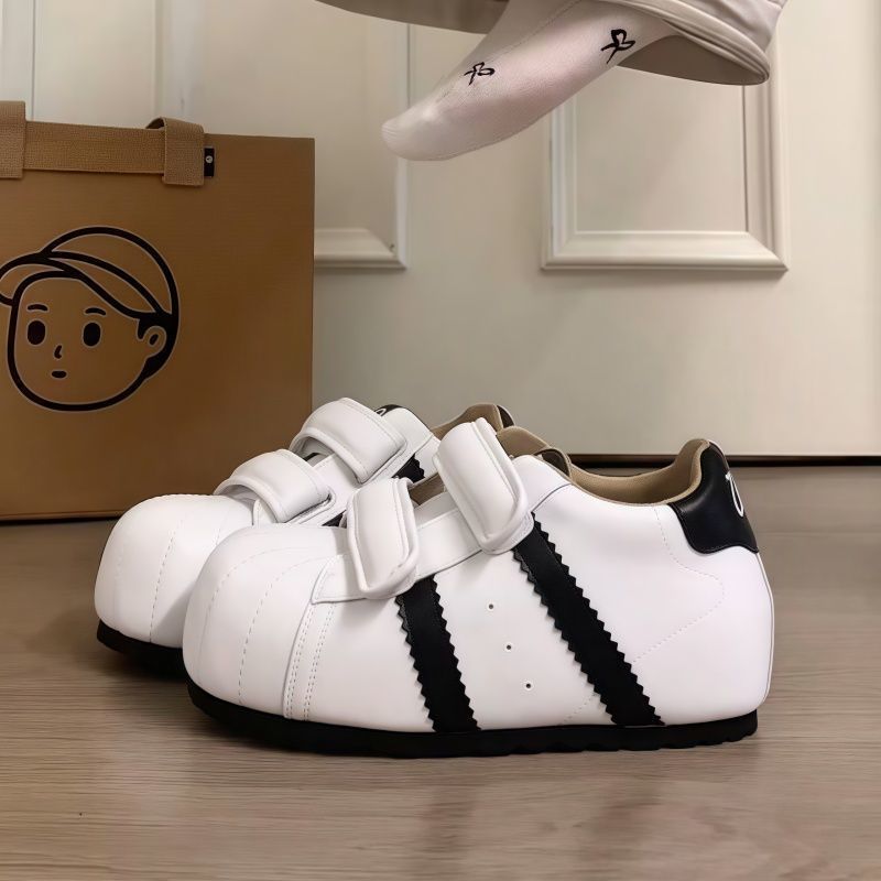 Damen Bequeme Sneakers mit doppeltem Klettverschluss und sportlichem Design Echo Archiv