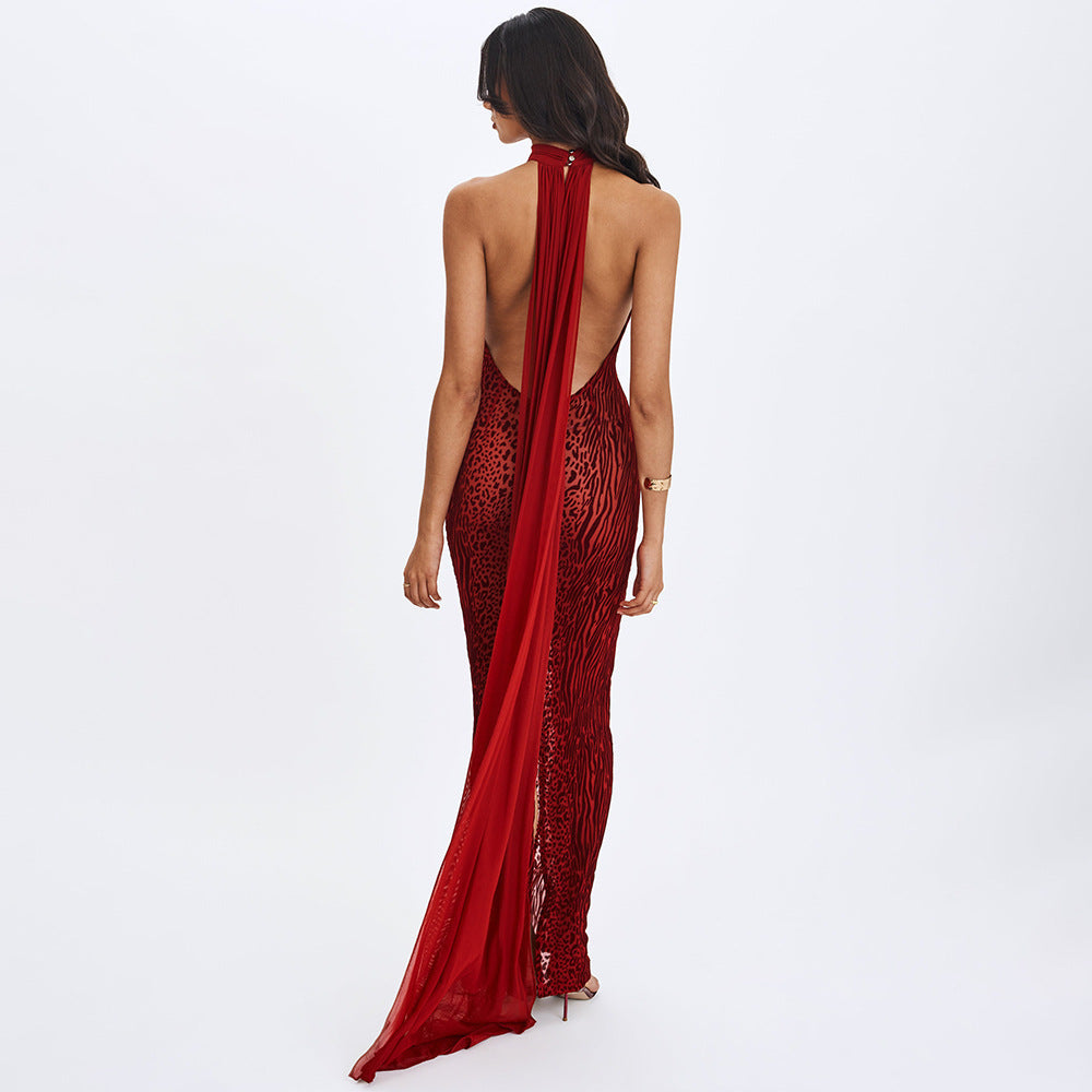 Damen Elegantes Maxikleid mit raffiniertem Schnitt und dezentem Glanz Echo Archiv