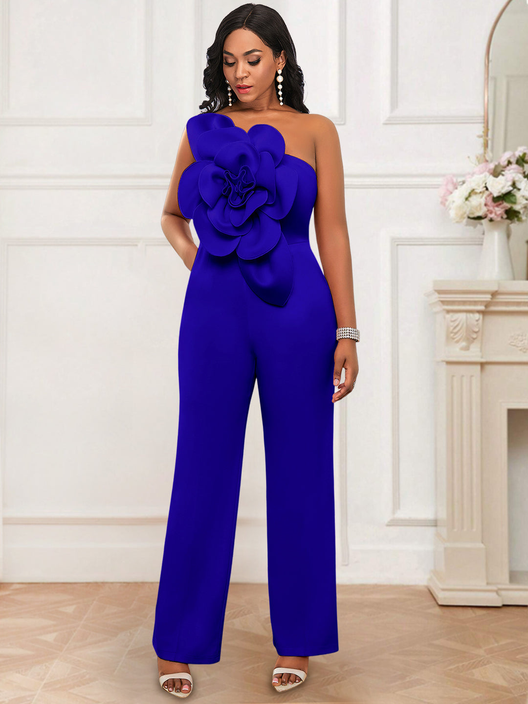 Damen Eleganter Jumpsuit mit floralem Schulterdetail Echo Archiv