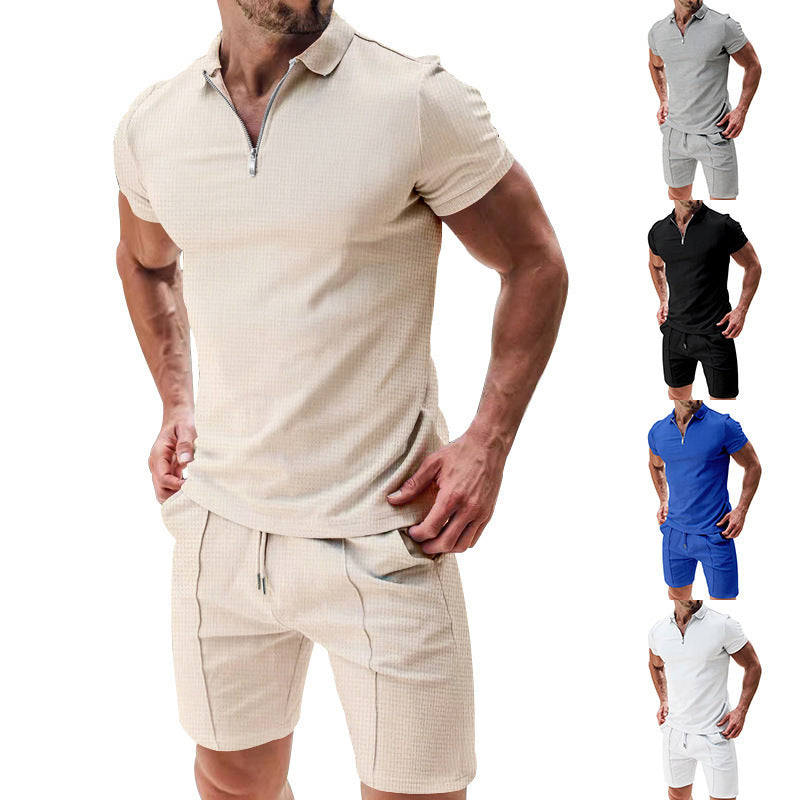 Herren Sportliches Kurzarmshirt mit Reißverschluss und passenden Shorts Echoarchiv