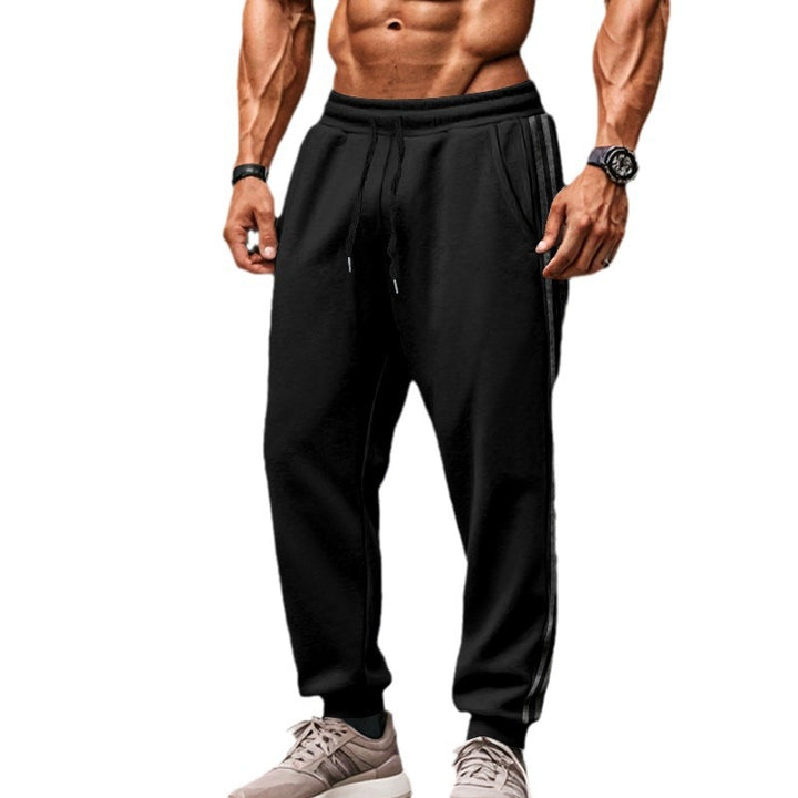 Herren Sportliche Jogginghose mit seitlichem Streifen Echoarchiv