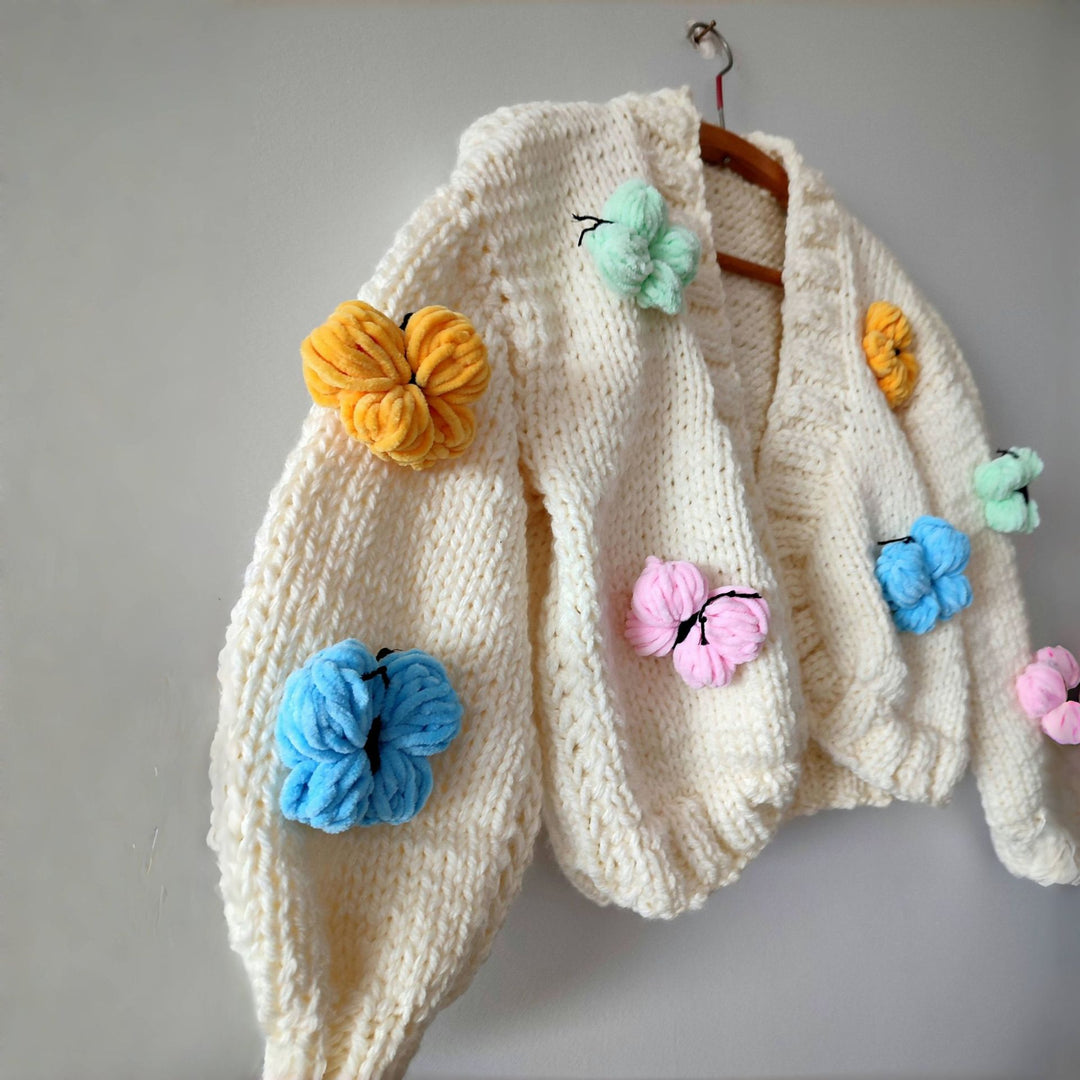 Damen Modische Strickjacke mit Blumendekor