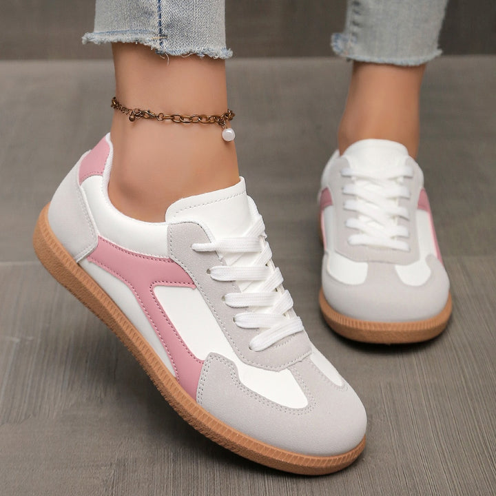 Damen Retro-Sneaker mit Gummisohle, leichtem Textilfutter und Komfortfußbett – Névara