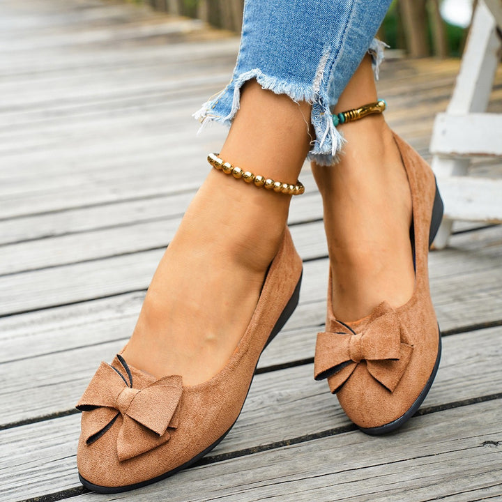 Damen  minimalistische Samt-Ballerina mit dekorativer Fußkette und ergonomischem Komfortfußbett Echo Archiv