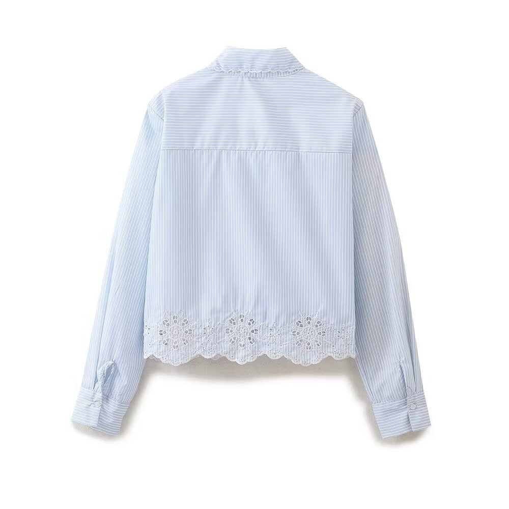 Damen Cropped Hemdbluse mit besticktem Spitzenkragen und Häkelspitzen-Saum Echo Archiv
