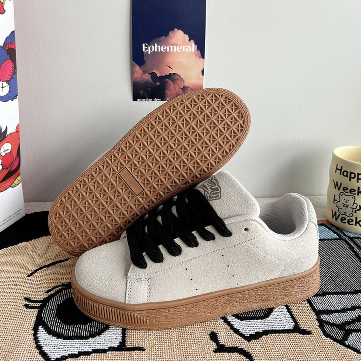 Herren Sportliche Sneakers aus Wildleder Echoarchiv