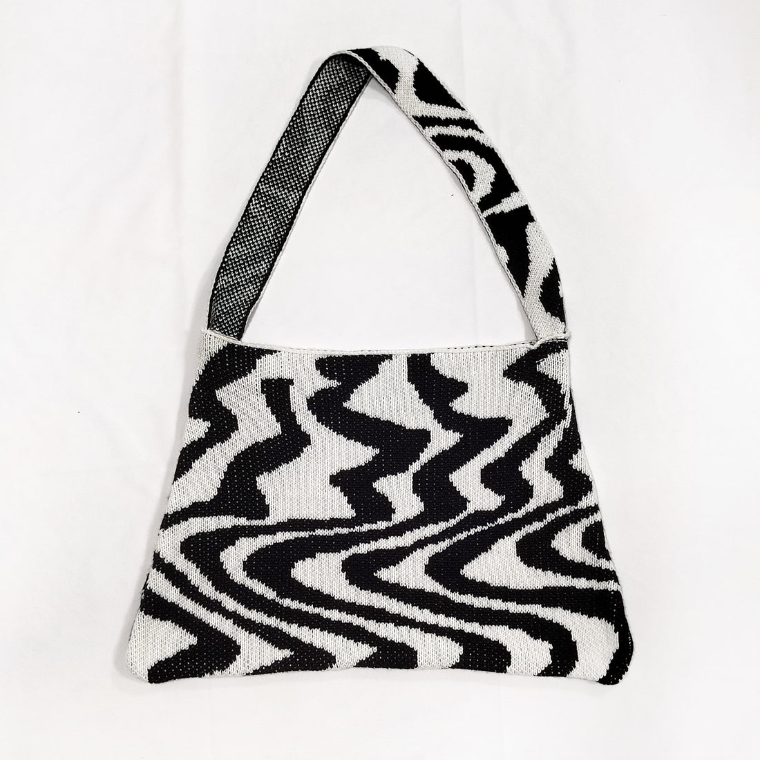 Damen Tasche mit geometrischem Muster – Avelisse
