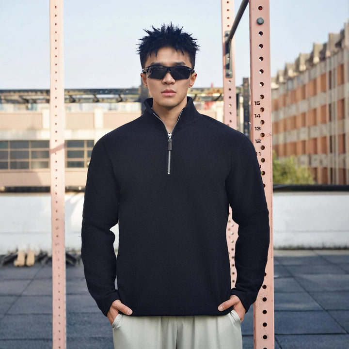 Herren Fleece-Pullover mit modernem Stehkragen und attraktiven Reißverschlussdetails Echoarchiv