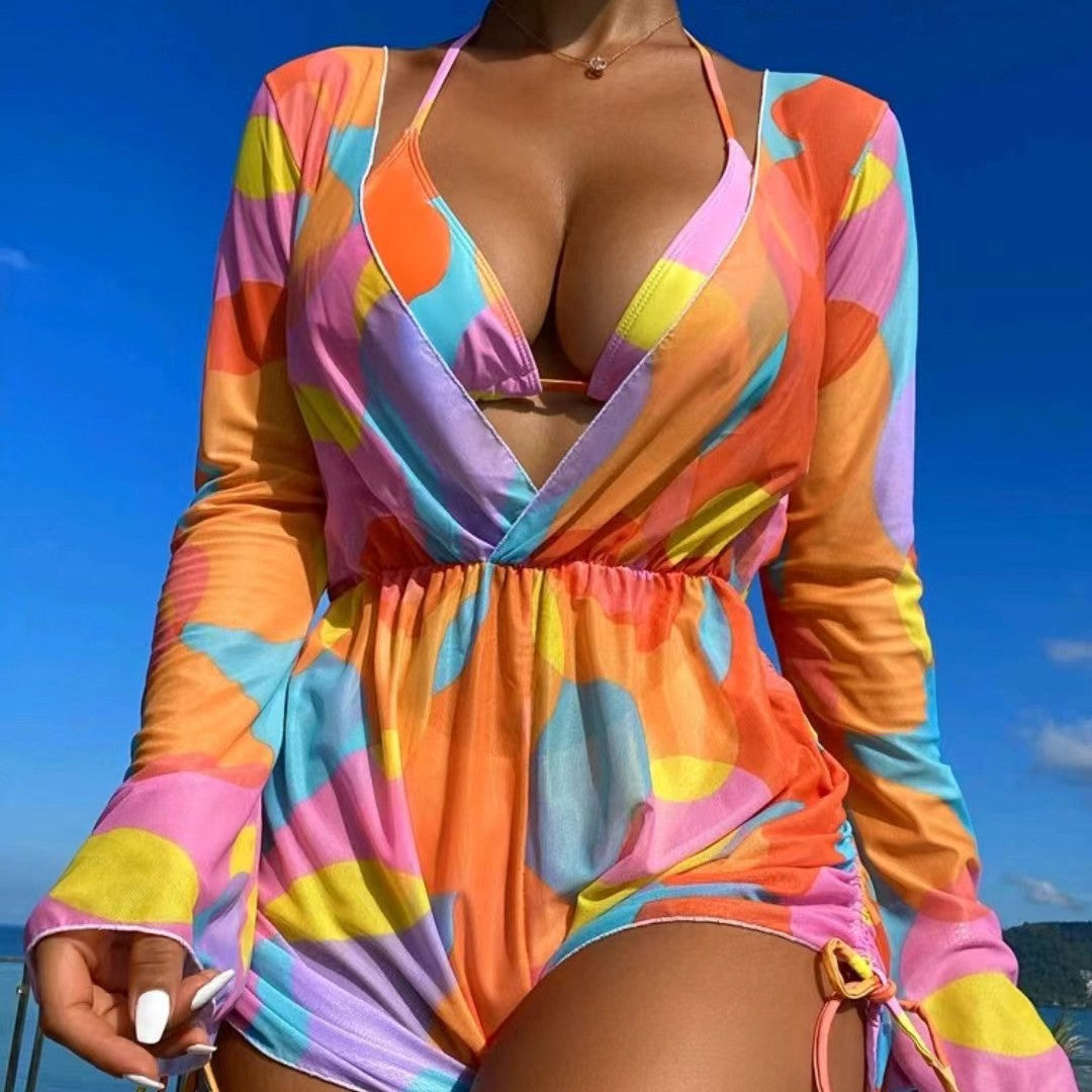 Damen Strandoutfit mit luftiger Tunika und Bikini Echo Archiv
