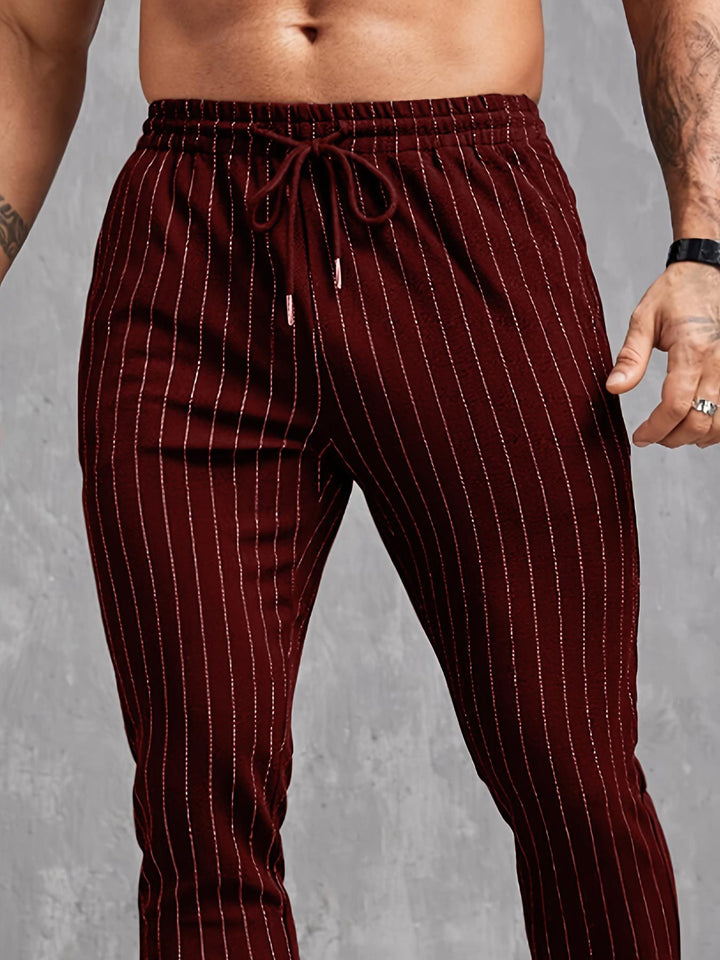 Herren moderne Lounge-Hose mit elastischem Bund und dekorativen Streifen Echoarchiv