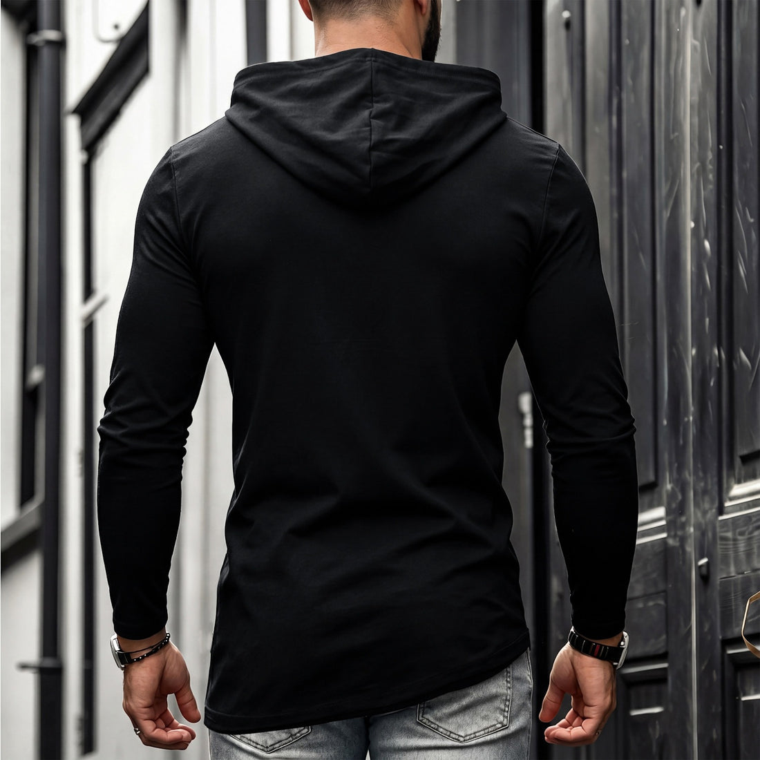 Herren Enganliegendes Langarmshirt mit hohem Schlauchkragen und asymmetrischem Saum Echo Archiv