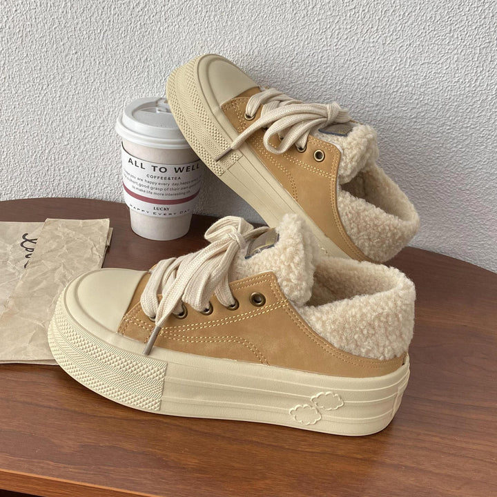Damen Bequeme Sneakers mit kuscheligem Innenfutter und strapazierfähiger Sohle Echo Archiv