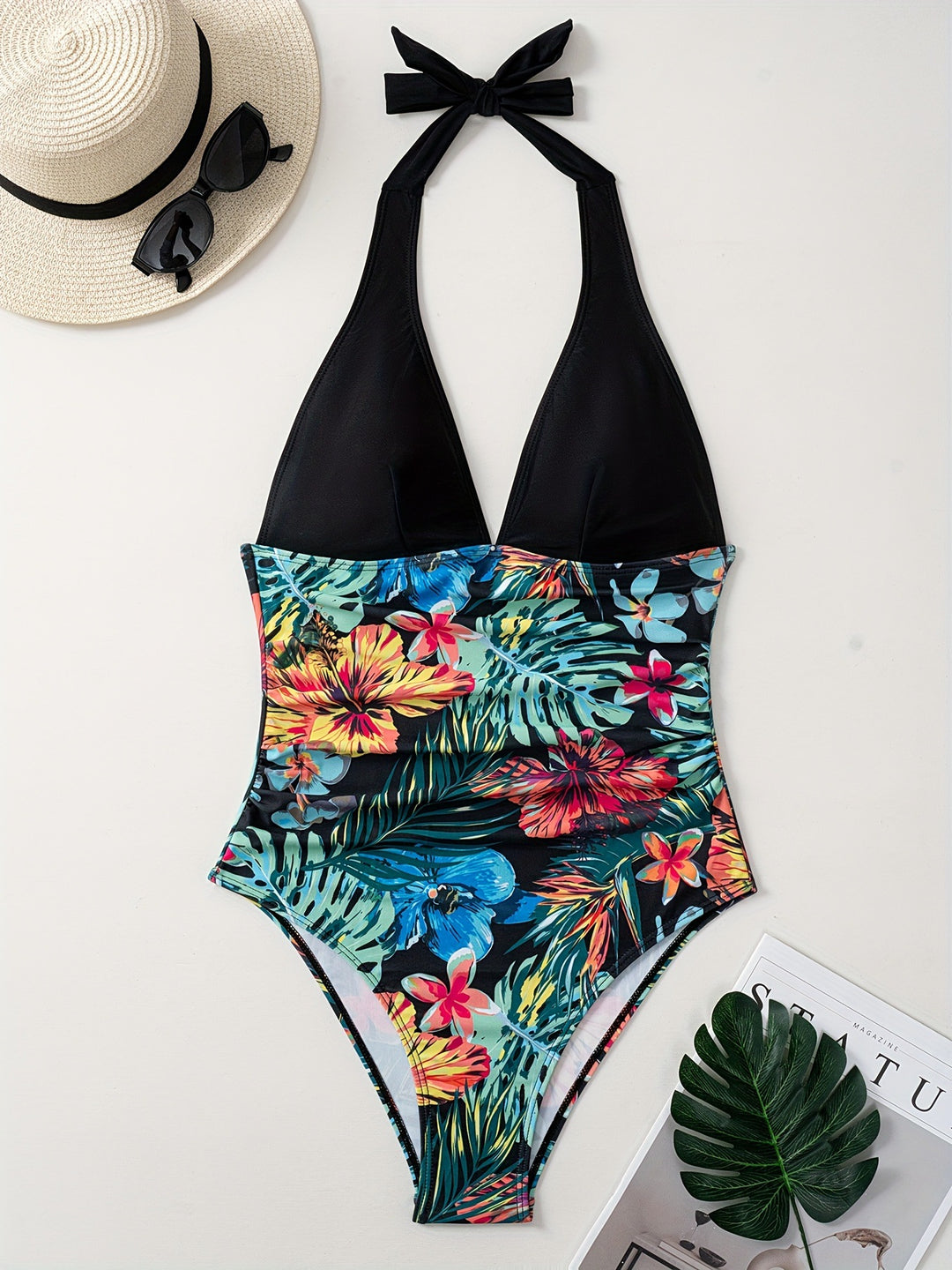 Damen Eleganter Hoch geschnittener Badeanzug mit floralem Design Echo Archiv