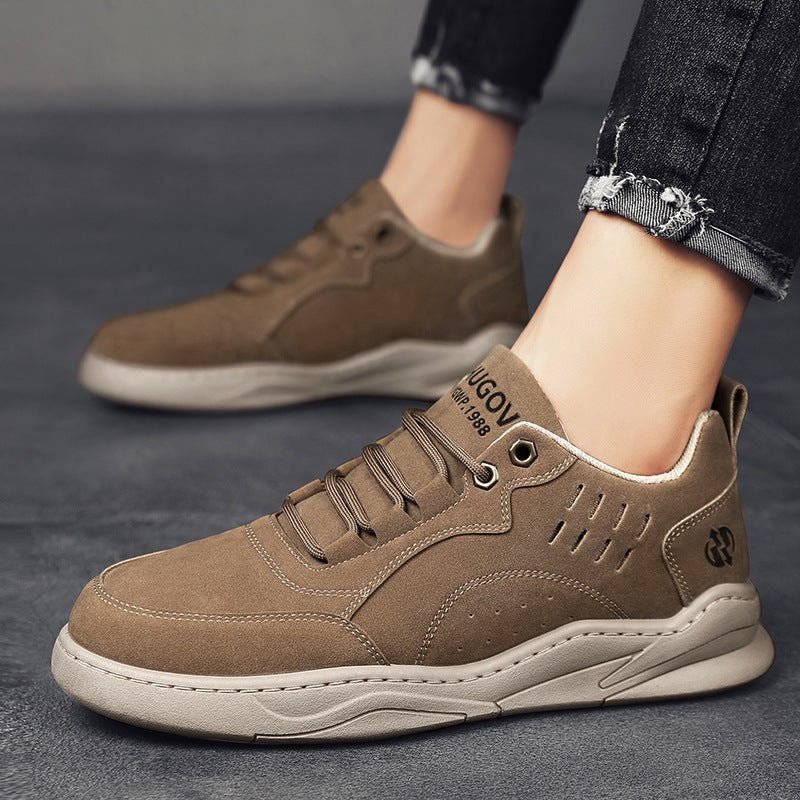 Herren urbaner Veloursleder-Optik City-Sneaker mit gelochter Seitenbelüftung und ergonomischer Plateaulaufsohle – Norré