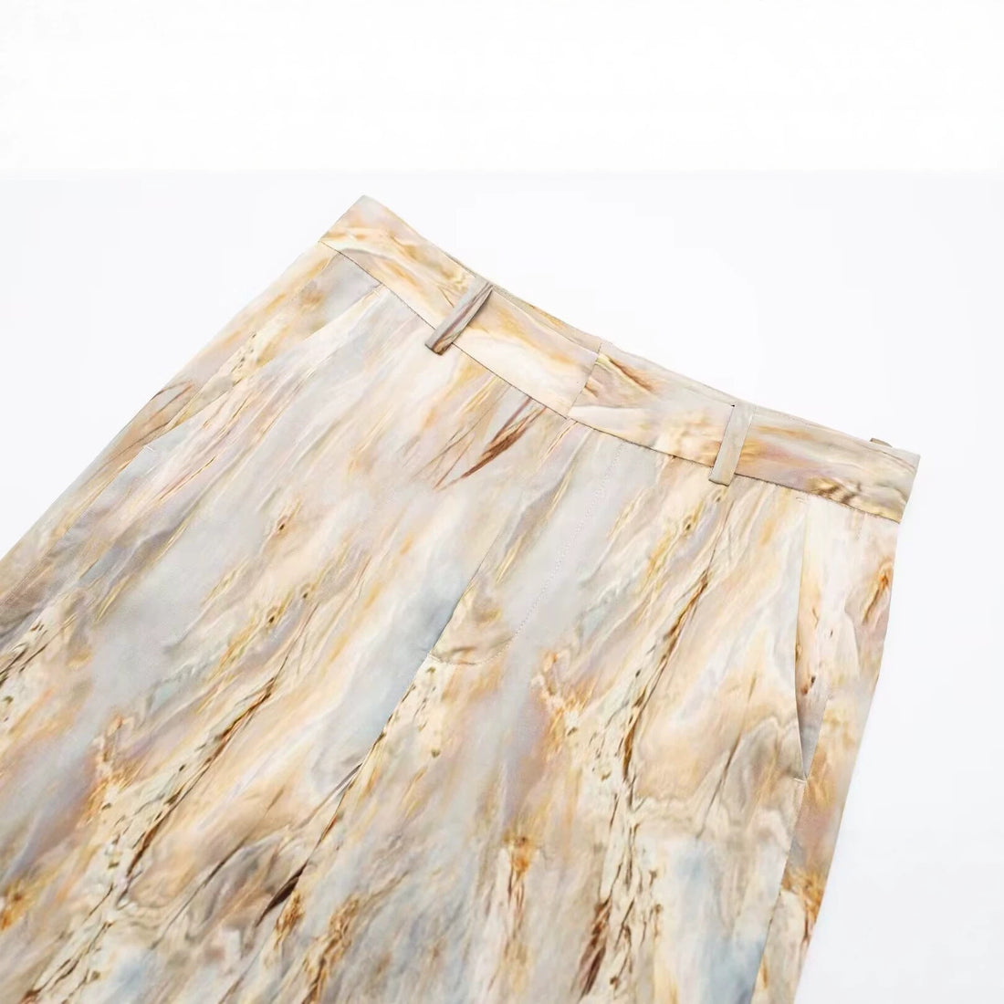 Damen Weite Highwaist-Hose mit Marmorprint und Bügelfalte Echoarchiv