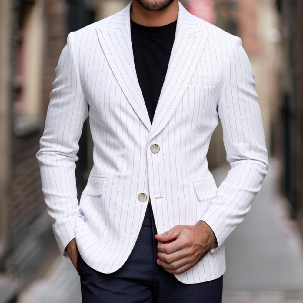 Herren Eleganter Streifenblazer mit modernem Schnitt und luxuriösen Details Echoarchiv