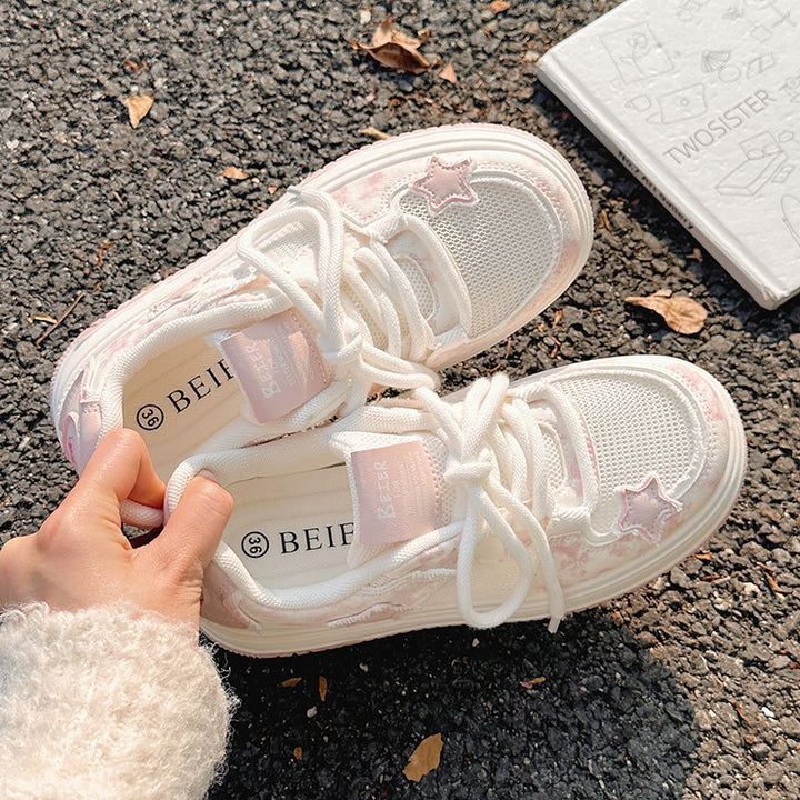 Damen Volumen‑Sneaker mit dekorativen Sterneinsätzen, Multi‑Layer‑Plateau und atmungsaktiver Mesh‑Konstruktion – Névara