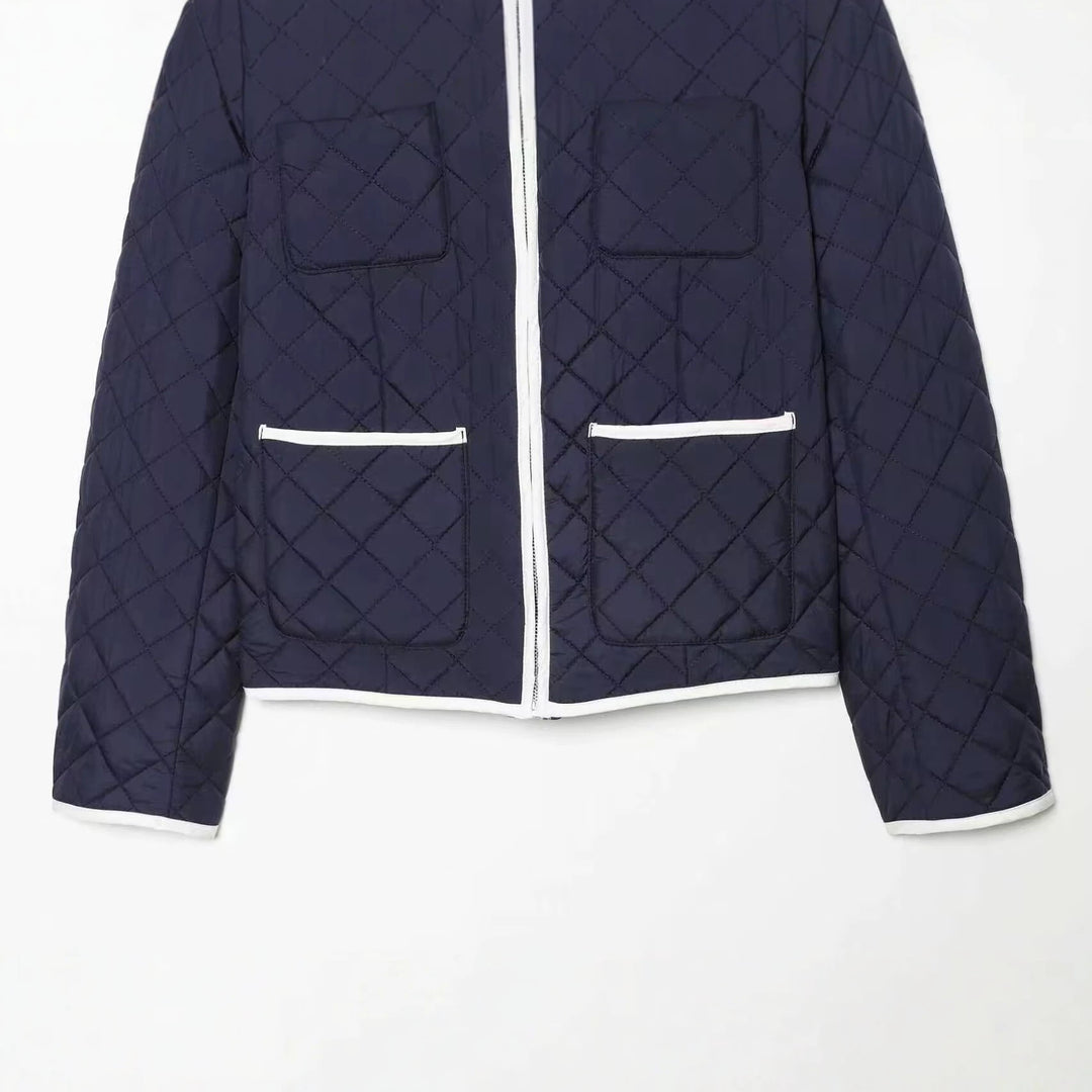 Damen Kurz gesteppte Jacke mit Rundhals, Kontrastpaspel und aufgesetzten Taschen Echo Archiv