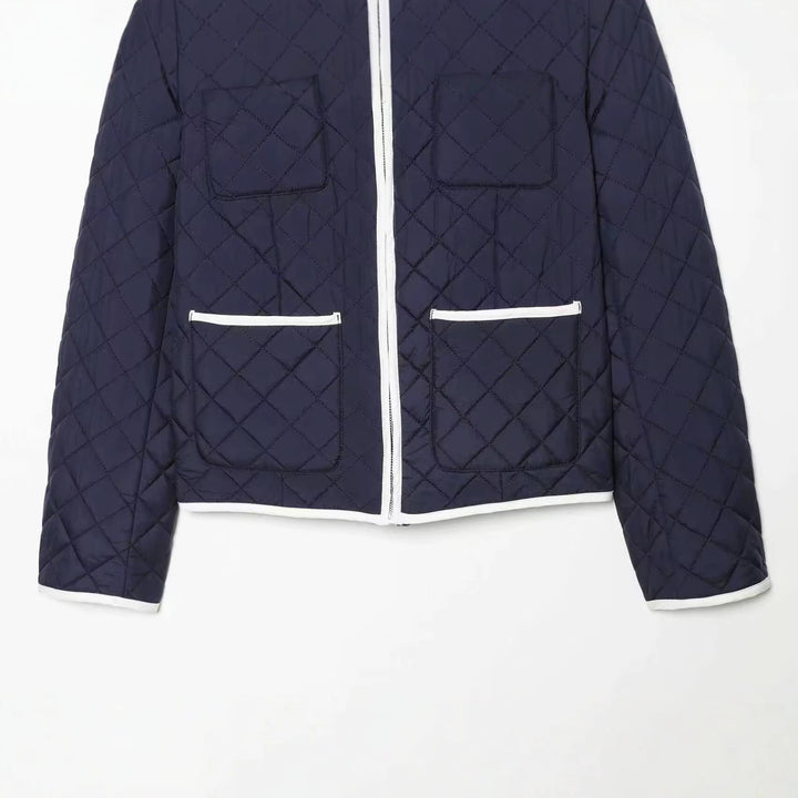 Damen Kurz gesteppte Jacke mit Rundhals, Kontrastpaspel und aufgesetzten Taschen Echo Archiv