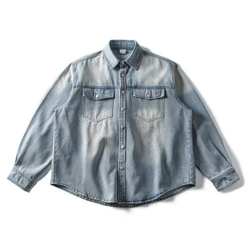 Damen Weite Denim‑Hemdjacke im Oversize‑Cut mit Druckknopfblende, Western‑Brusttaschen und abgerundetem Saum Echoarchiv