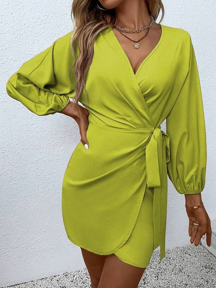 Damen Wickelkleid mit voluminösen Ärmeln Echo Archiv