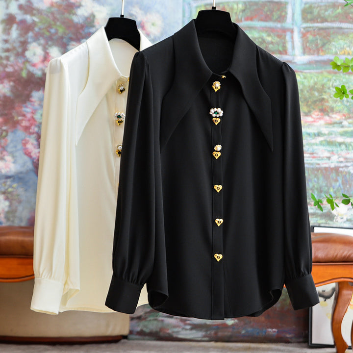 Damen Elegante und raffinierte Bluse mit Schmuckknöpfen Echoarchiv
