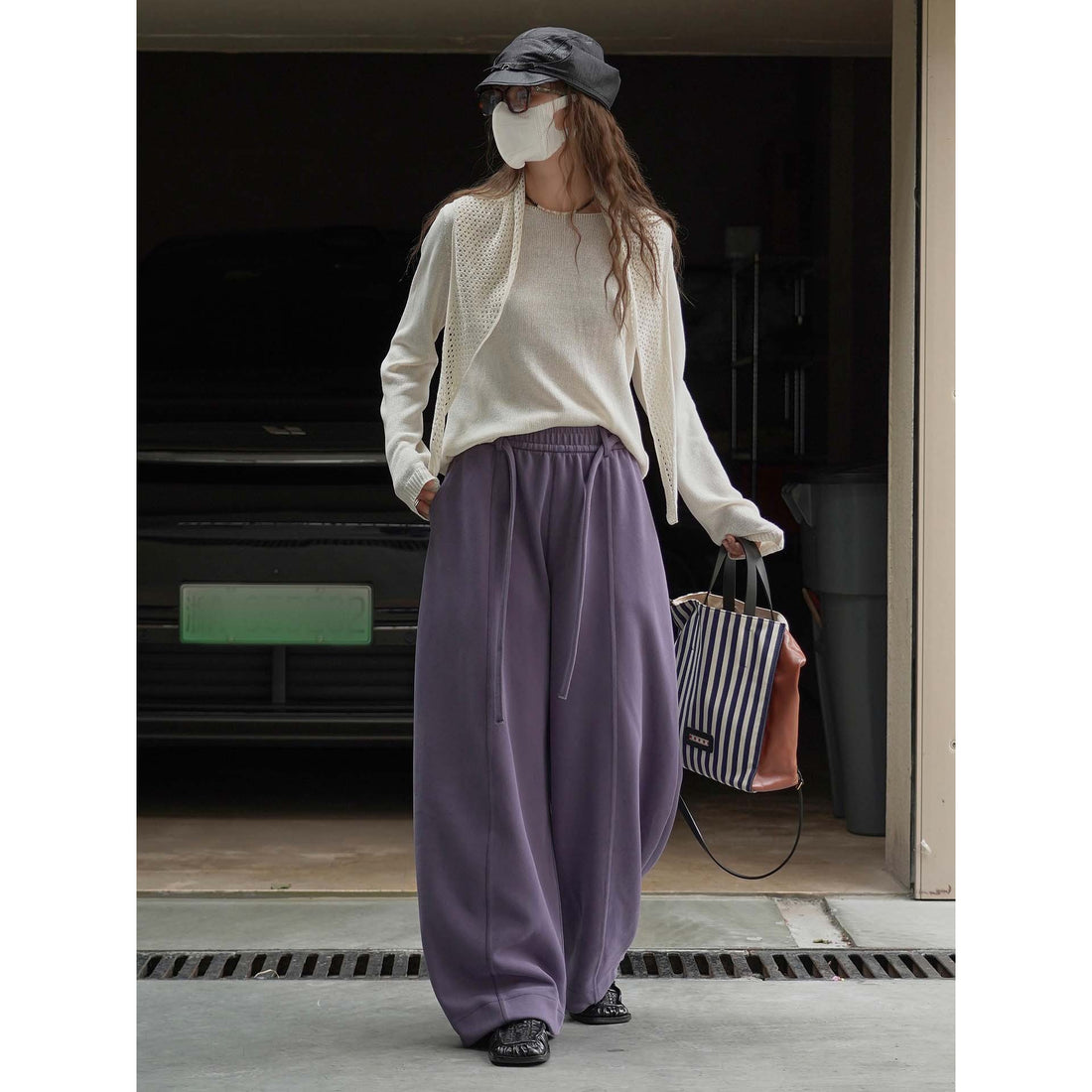 Damen weite High-Waist Lounge-Hose aus Sweatstoff mit Kordelzug Echoarchiv