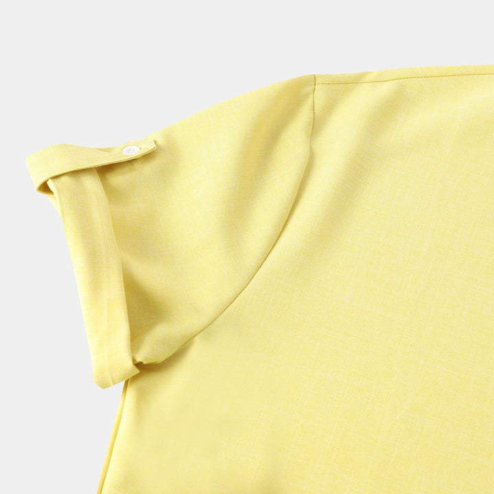 Herren Kurzarm-Hemd im lässigen Henley-Stil mit praktischen Knopfdetails Echoarchiv