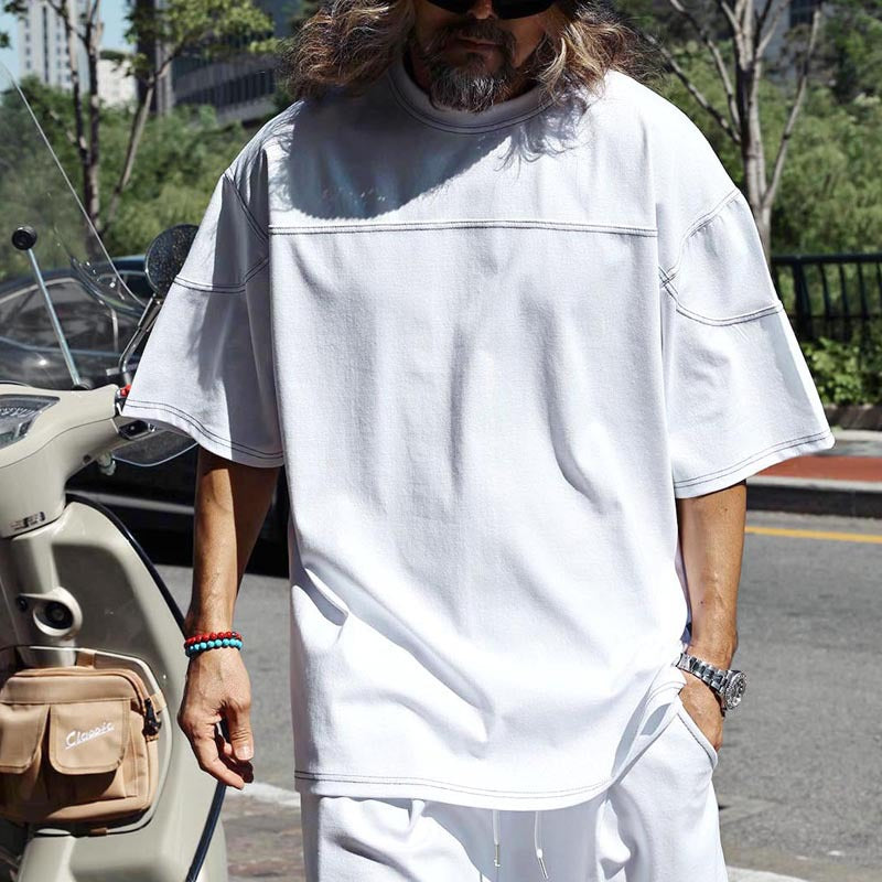 Herren lässiges Kurzarm-T-Shirt mit oversized Schnitt und komfortablen Hosen Echoarchiv