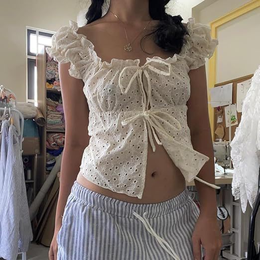 Damen Rüschenshirt mit tiefer Taille und Bindebändern Echo Archiv