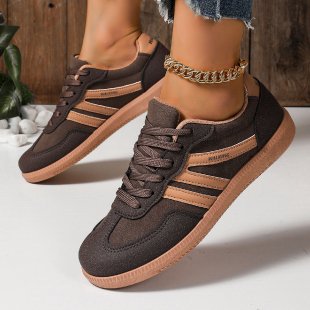 Damen Retro-Sneaker mit Gummisohle, leichtem Textilfutter und Komfortfußbett – Névara