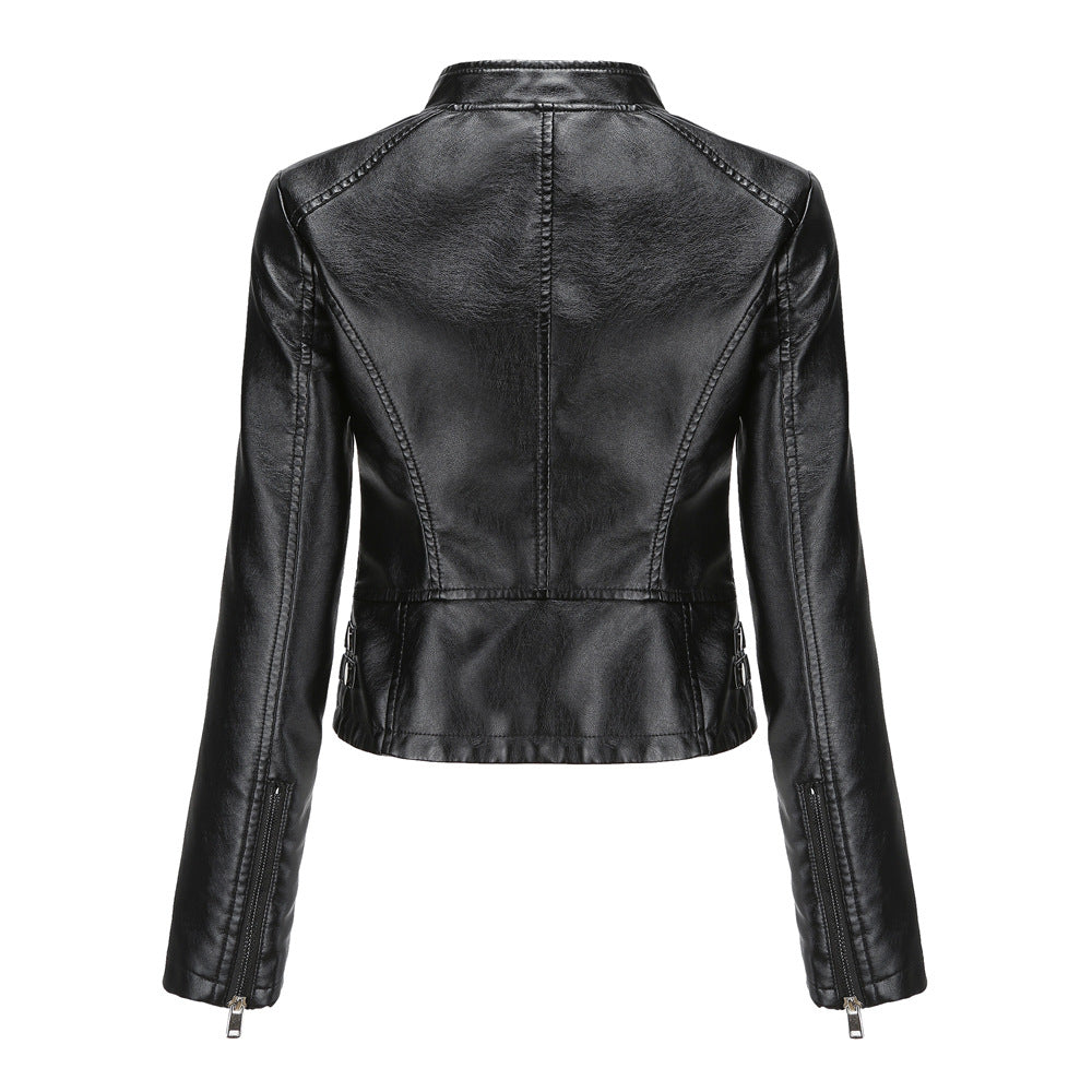 Damen nan kurze taillierte Kunstlederjacke mit Nietenbesatz und Stehkragen Echo Archiv