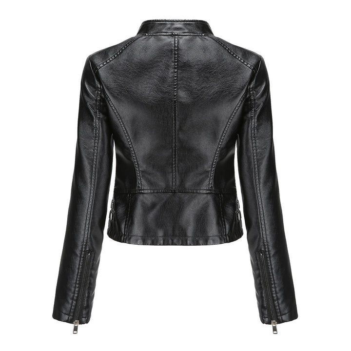 Damen nan kurze taillierte Kunstlederjacke mit Nietenbesatz und Stehkragen Echo Archiv