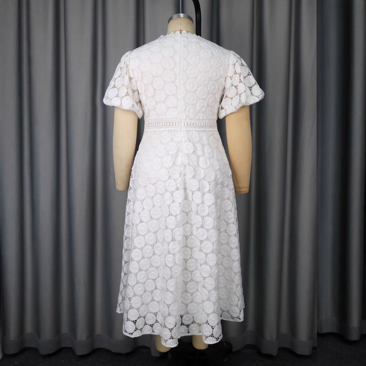Damen Midi-Kleid mit eleganter Spitzenapplikation und Puffärmeln Echo Archiv