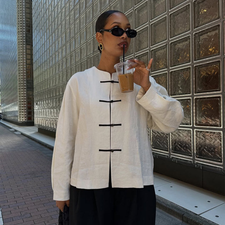 Damen Boxy Leinenbluse mit Knebelverschlüssen und asymmetrischem Saum Echoarchiv