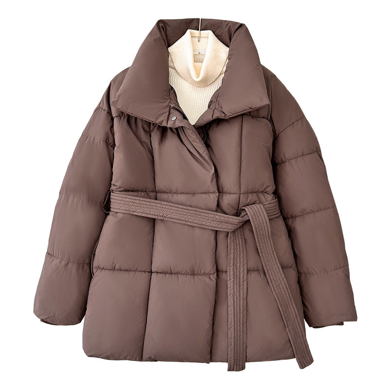 Damen Kurz‑Pufferjacke mit Taillengürtel, breitem Stehkragen und Kassettensteppung Echo Archiv
