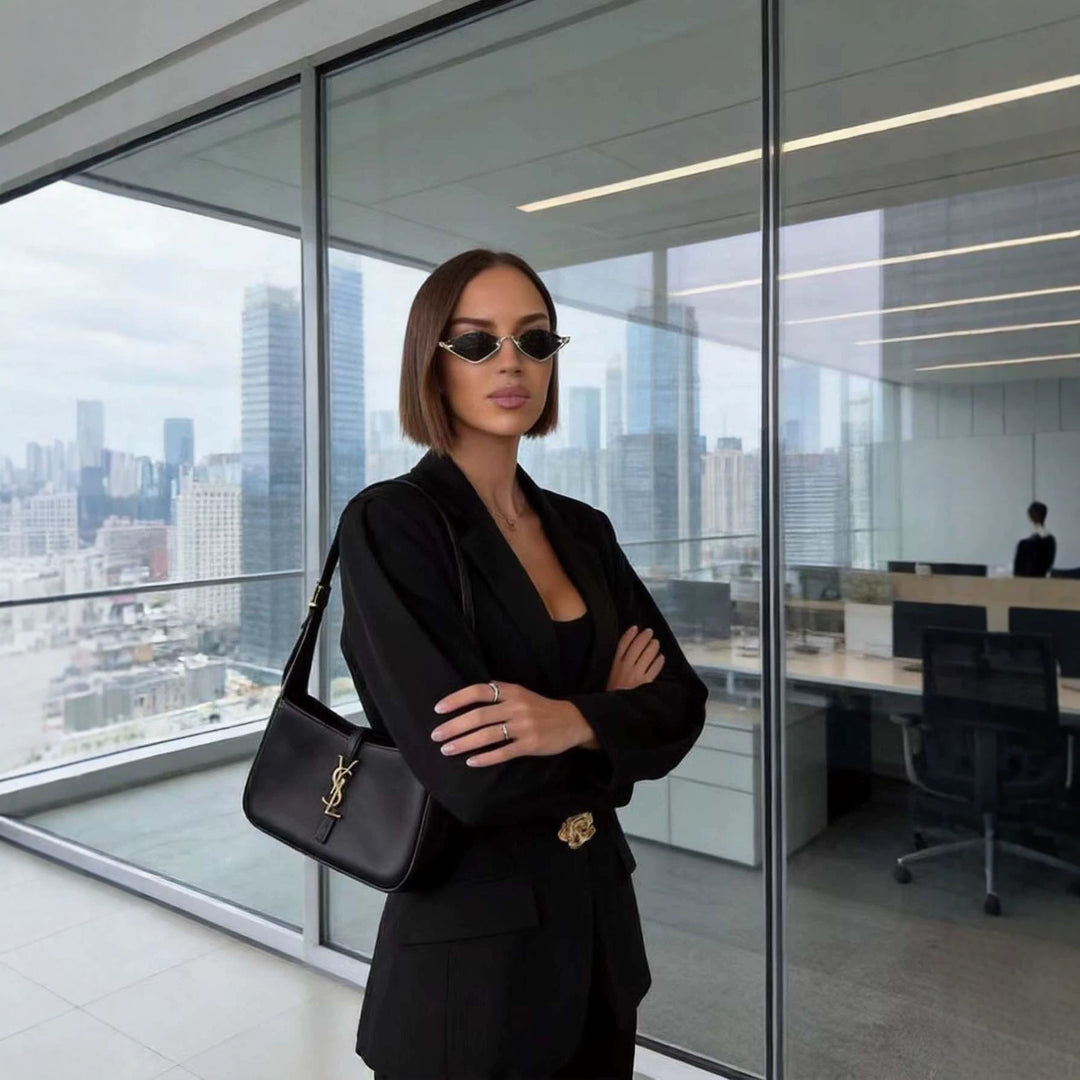 Damen Taillierter Ein-Knopf-Blazer mit floralem Dekoverschluss und Klappentaschen Echoarchiv
